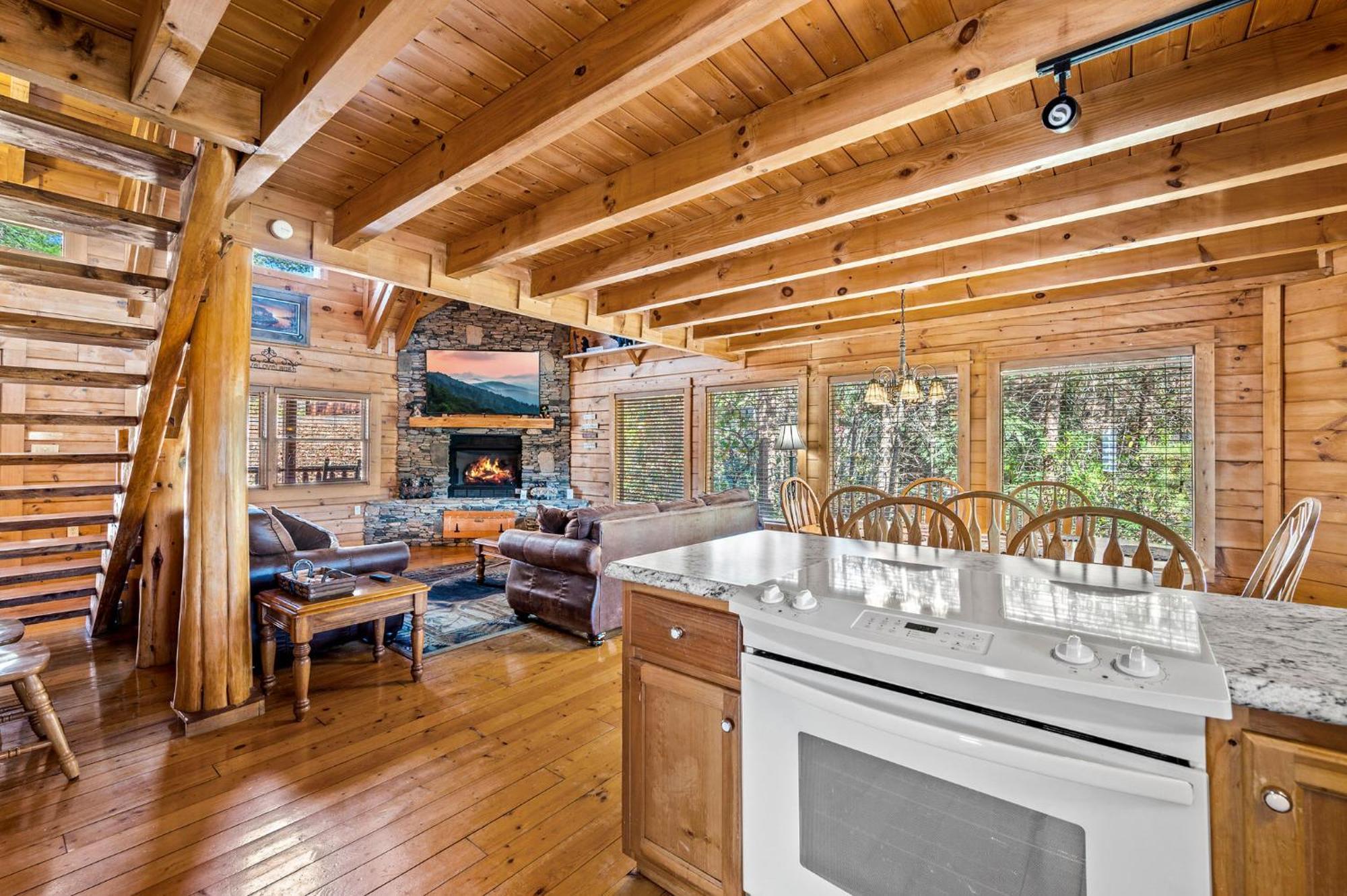 Bearfoot Pines - True Log Cabin - Wi-Fi, Hot Tub, Fishing, Deck With Views! - Mins To Pf سيفيرفيل المظهر الخارجي الصورة