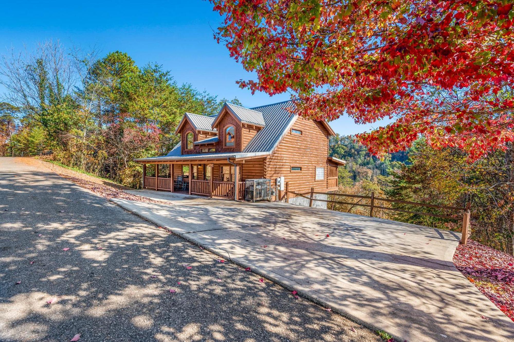 Bearfoot Pines - True Log Cabin - Wi-Fi, Hot Tub, Fishing, Deck With Views! - Mins To Pf سيفيرفيل المظهر الخارجي الصورة
